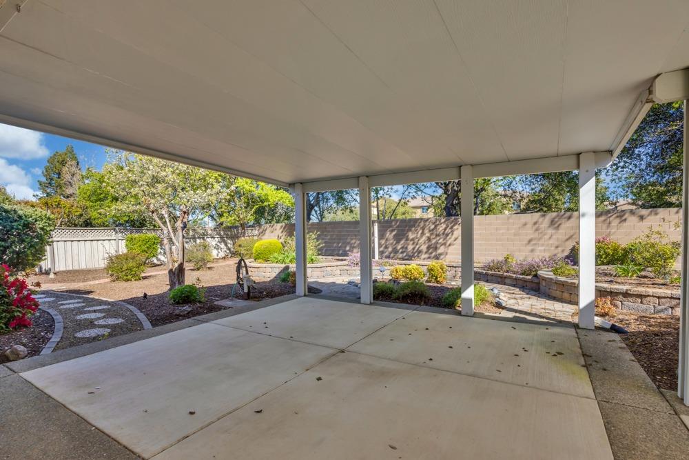 7409 School House Lane
