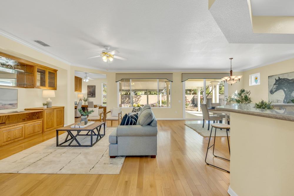 7409 School House Lane