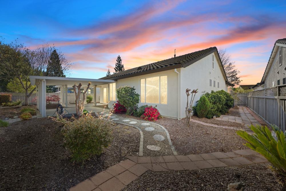 7409 School House Lane