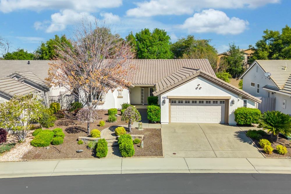 7409 School House Lane