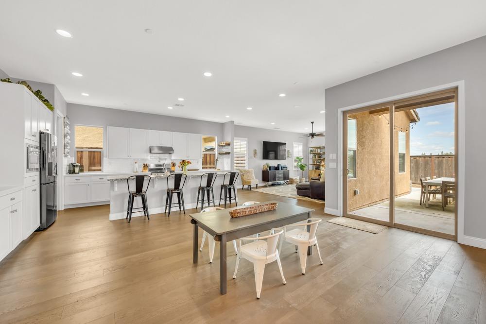 5554 Cannes Way