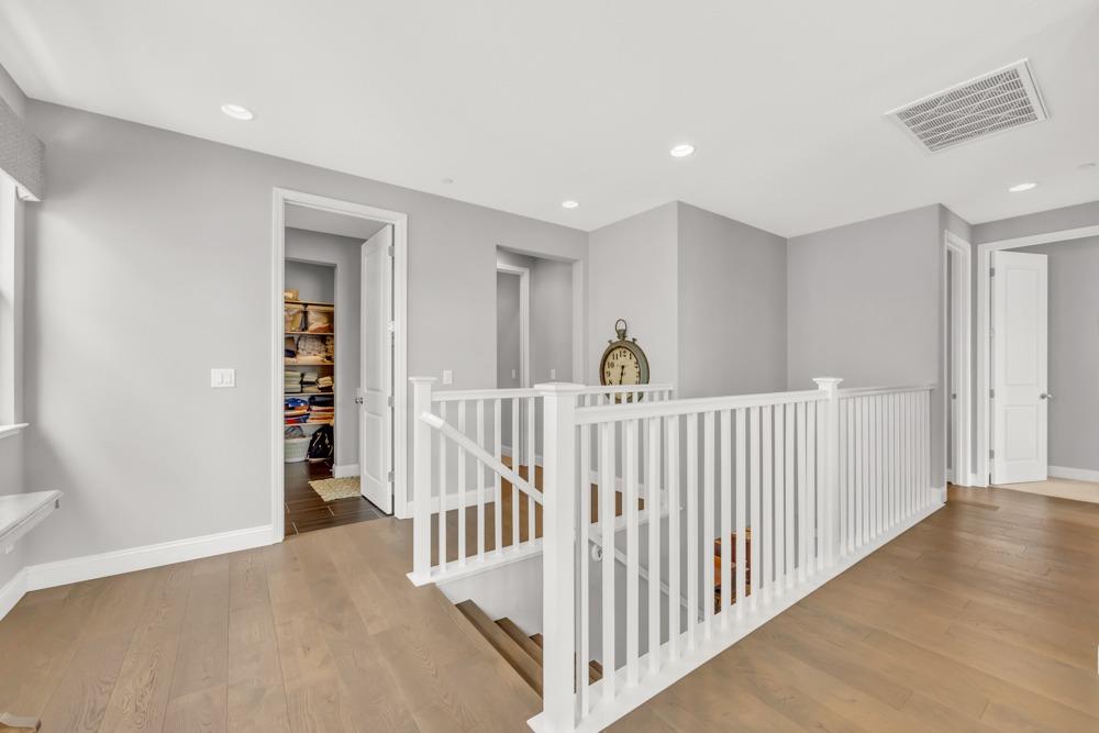5554 Cannes Way
