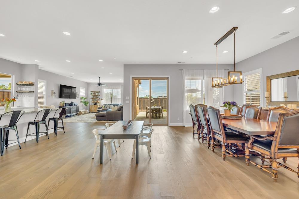 5554 Cannes Way