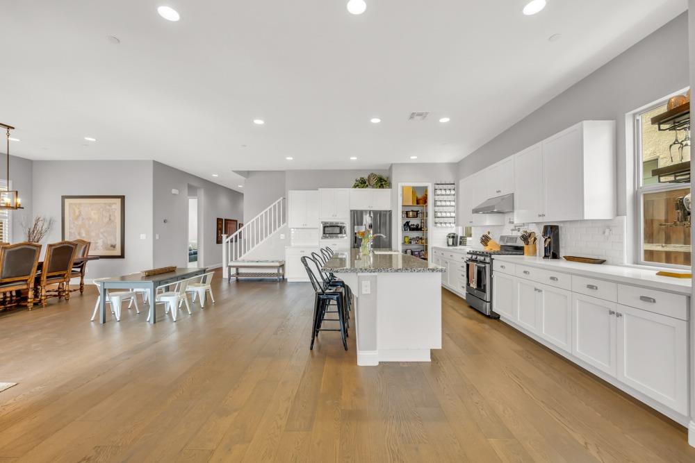 5554 Cannes Way