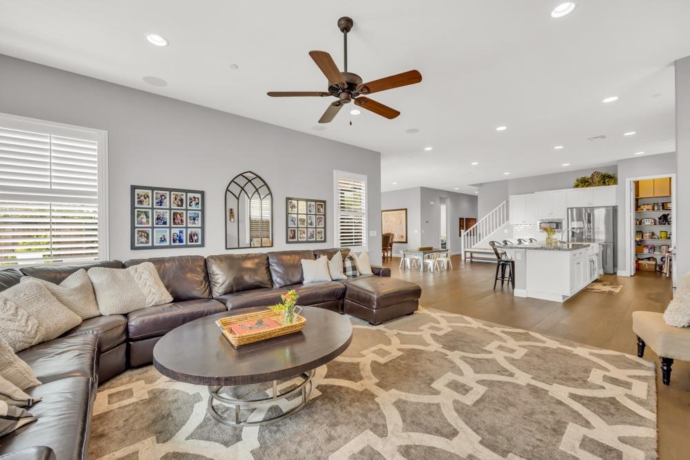 5554 Cannes Way