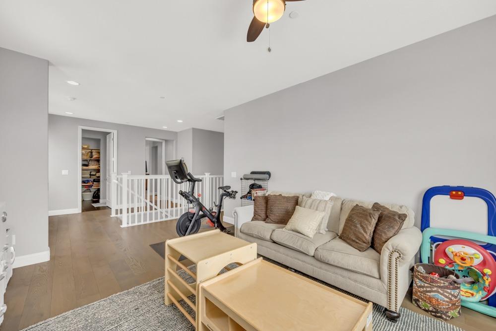 5554 Cannes Way