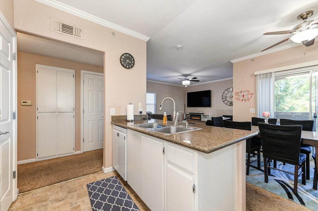 10001 Woodcreek Oaks Boulevard 1725