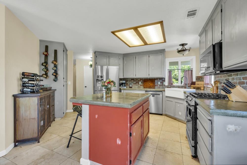 5939 Davidson Court