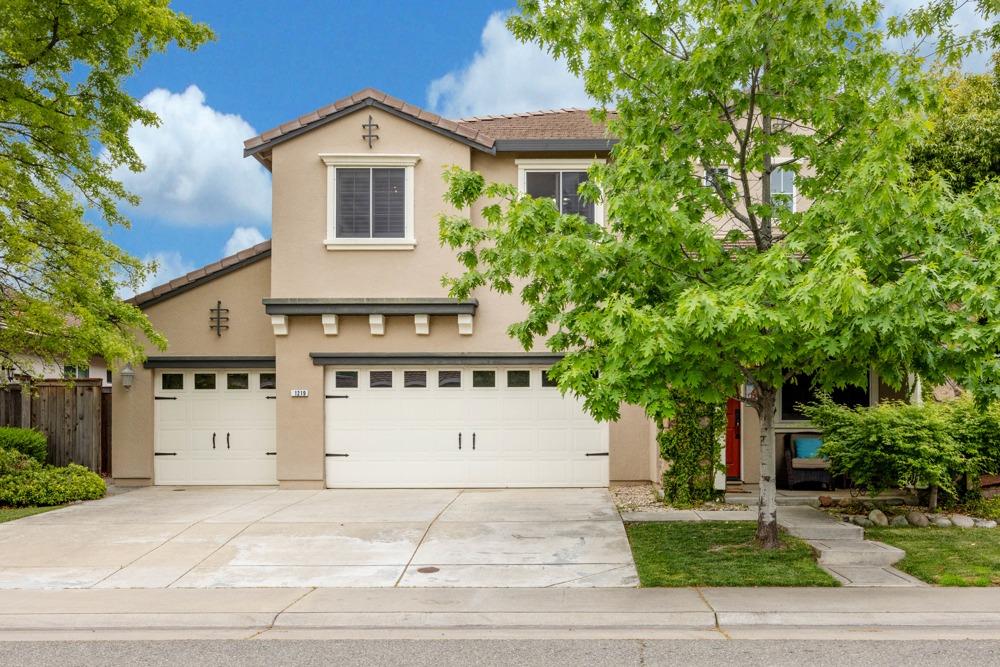 1219 Seymour Circle