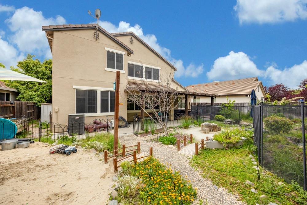 1219 Seymour Circle