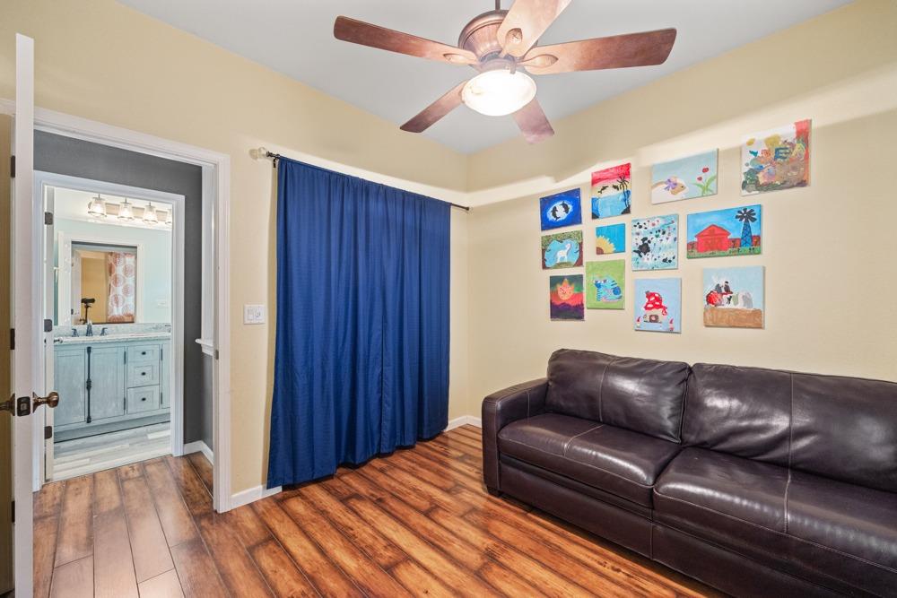 1219 Seymour Circle