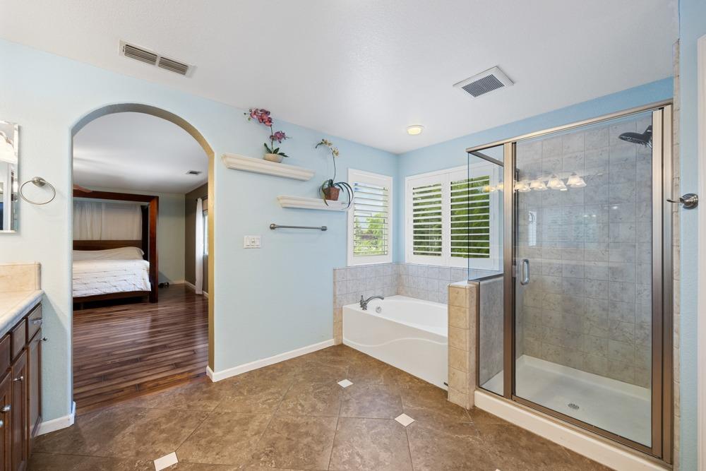 1219 Seymour Circle