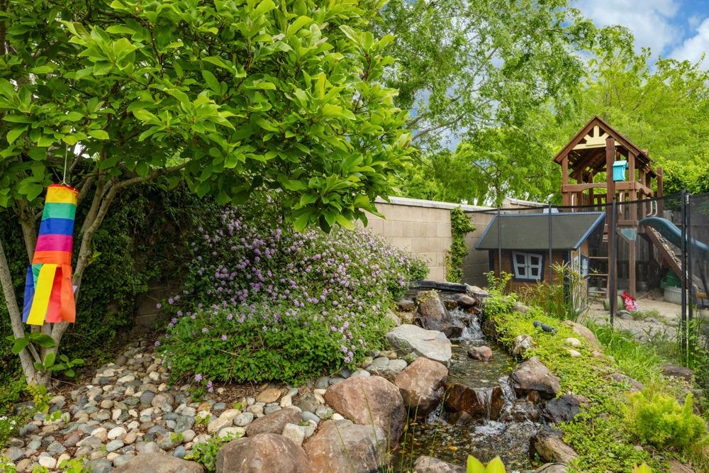 1219 Seymour Circle