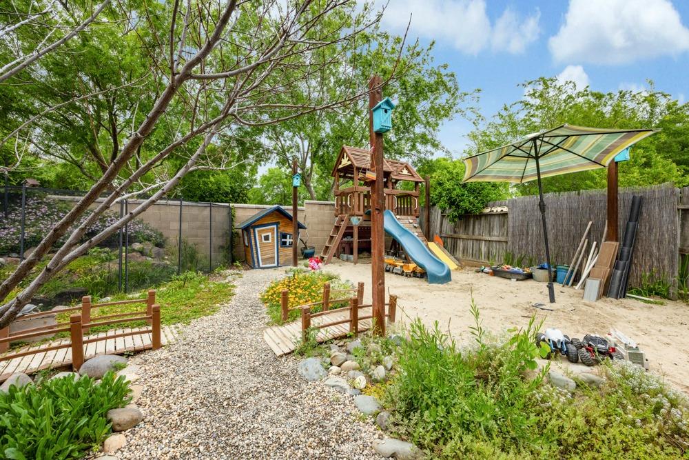 1219 Seymour Circle