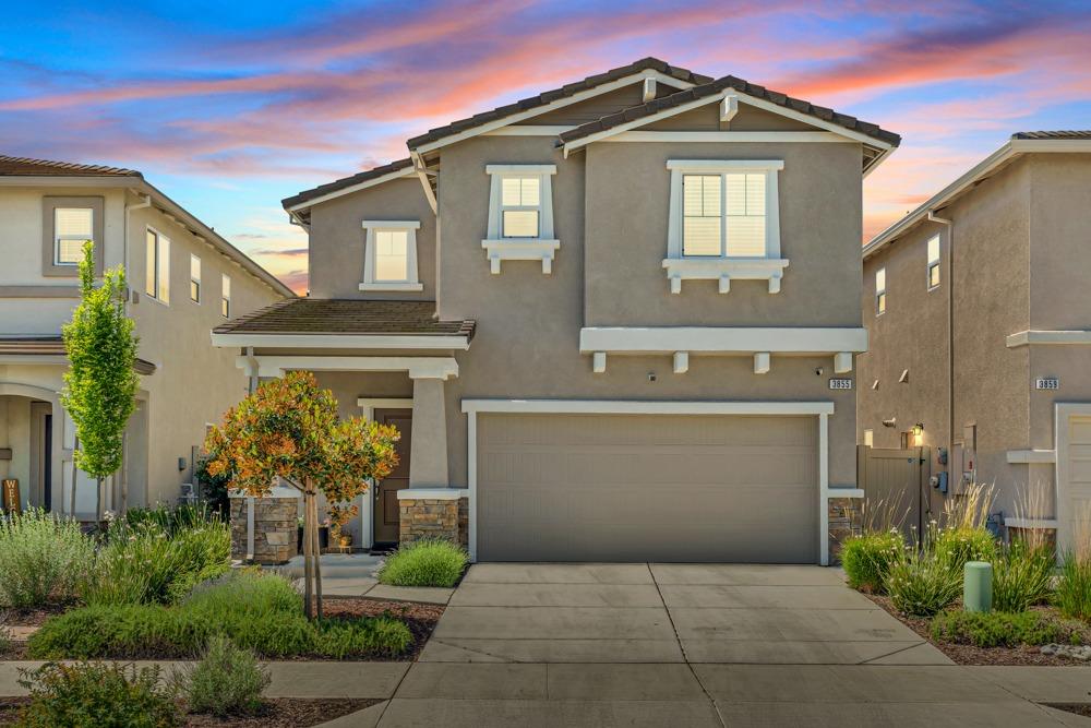 3855 Sunsetparke Way
