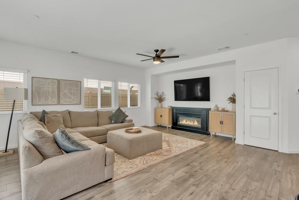 3855 Sunsetparke Way