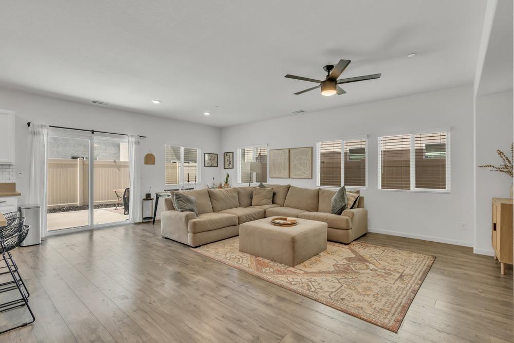 3855 Sunsetparke Way
