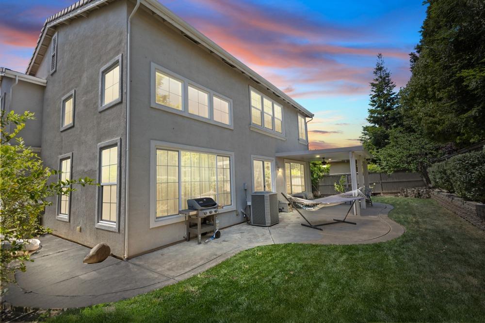 1892 Loring Lane