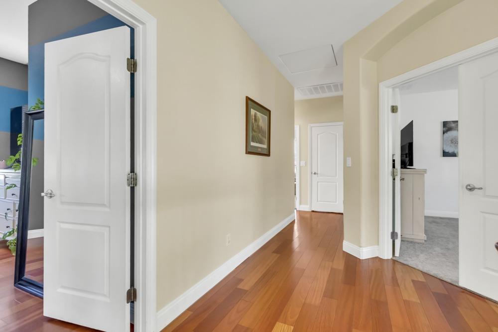 1892 Loring Lane