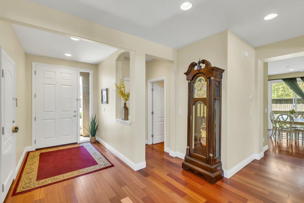 1892 Loring Lane
