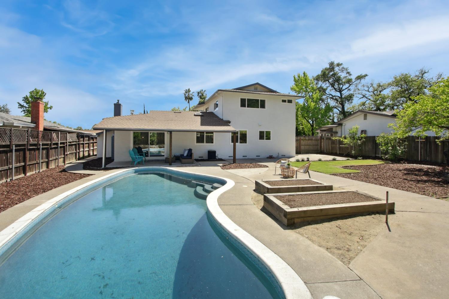 3035 Argonaut Avenue