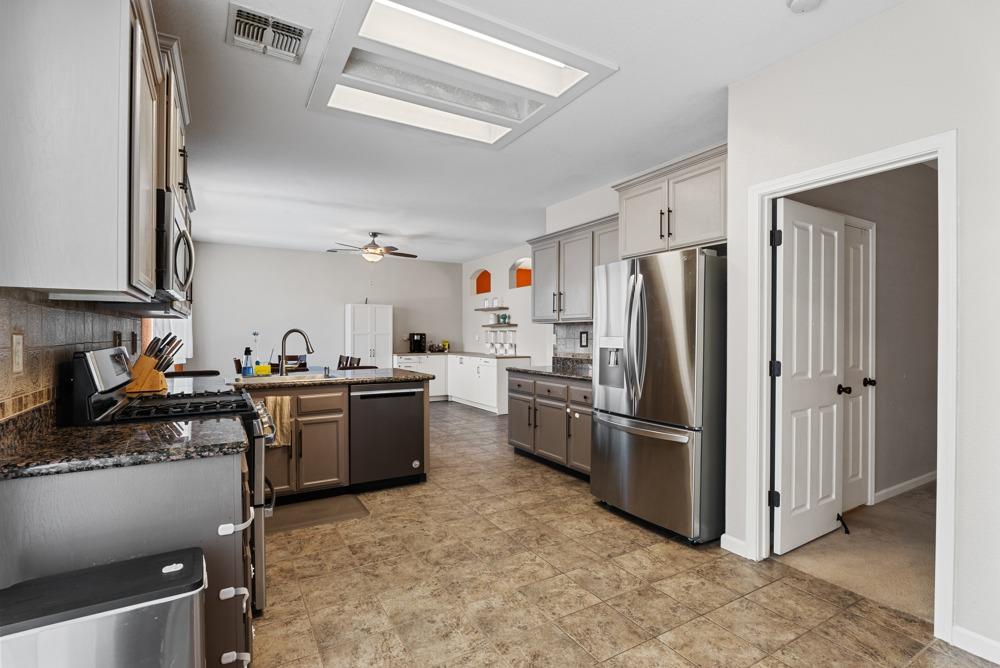 1711 Presidio Way