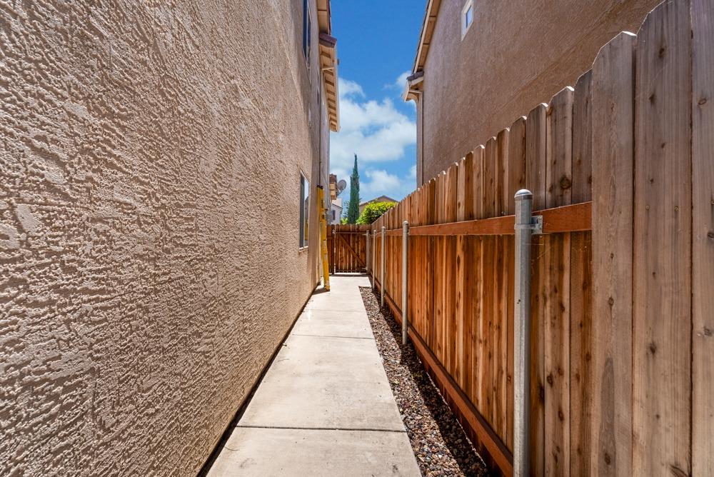 1711 Presidio Way