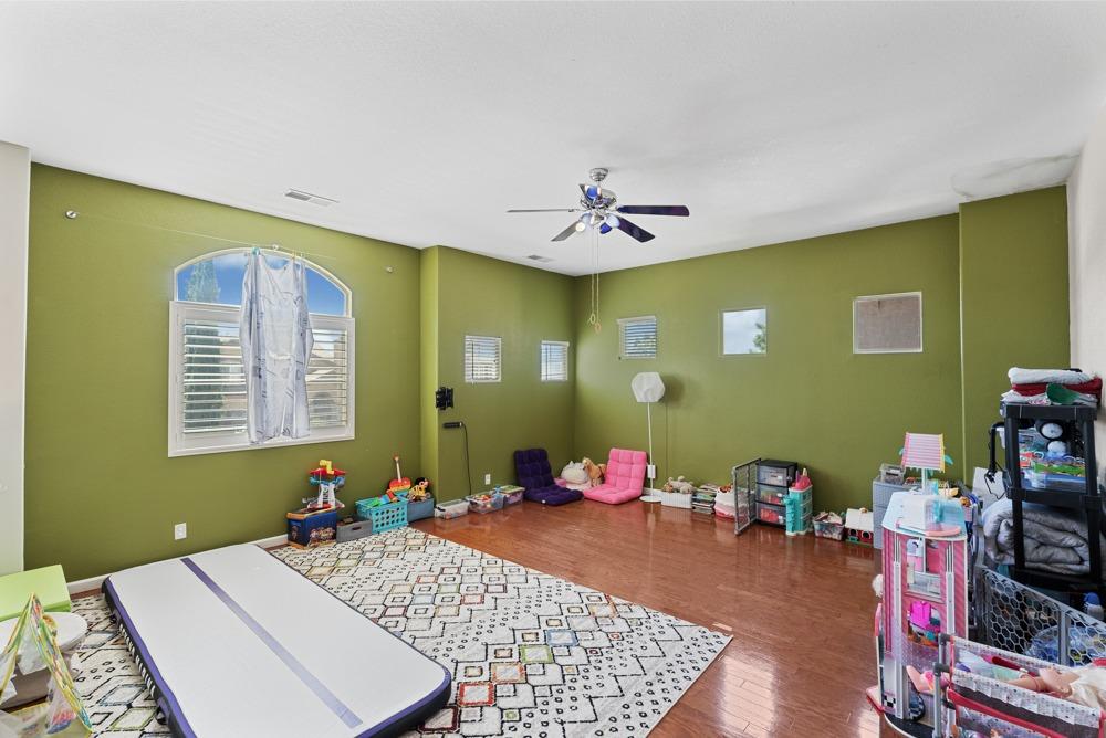 1711 Presidio Way