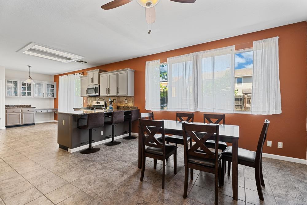 1711 Presidio Way