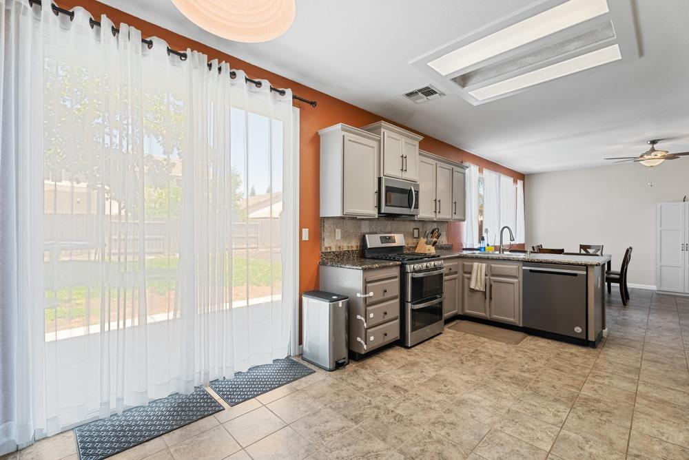 1711 Presidio Way
