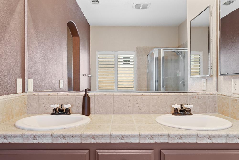 1711 Presidio Way