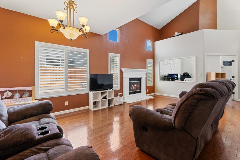 1711 Presidio Way