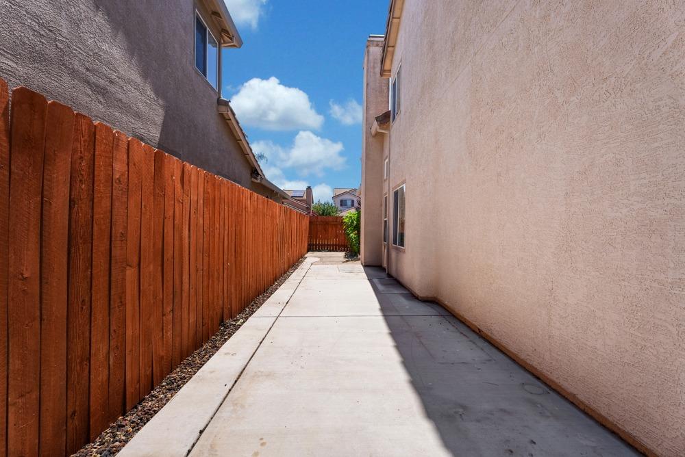 1711 Presidio Way