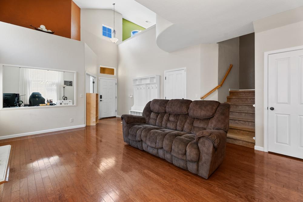 1711 Presidio Way