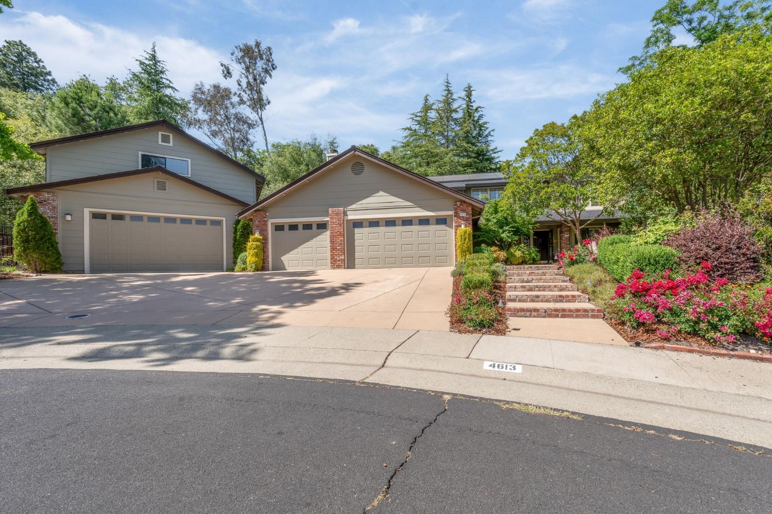 4613 Ronnie Court