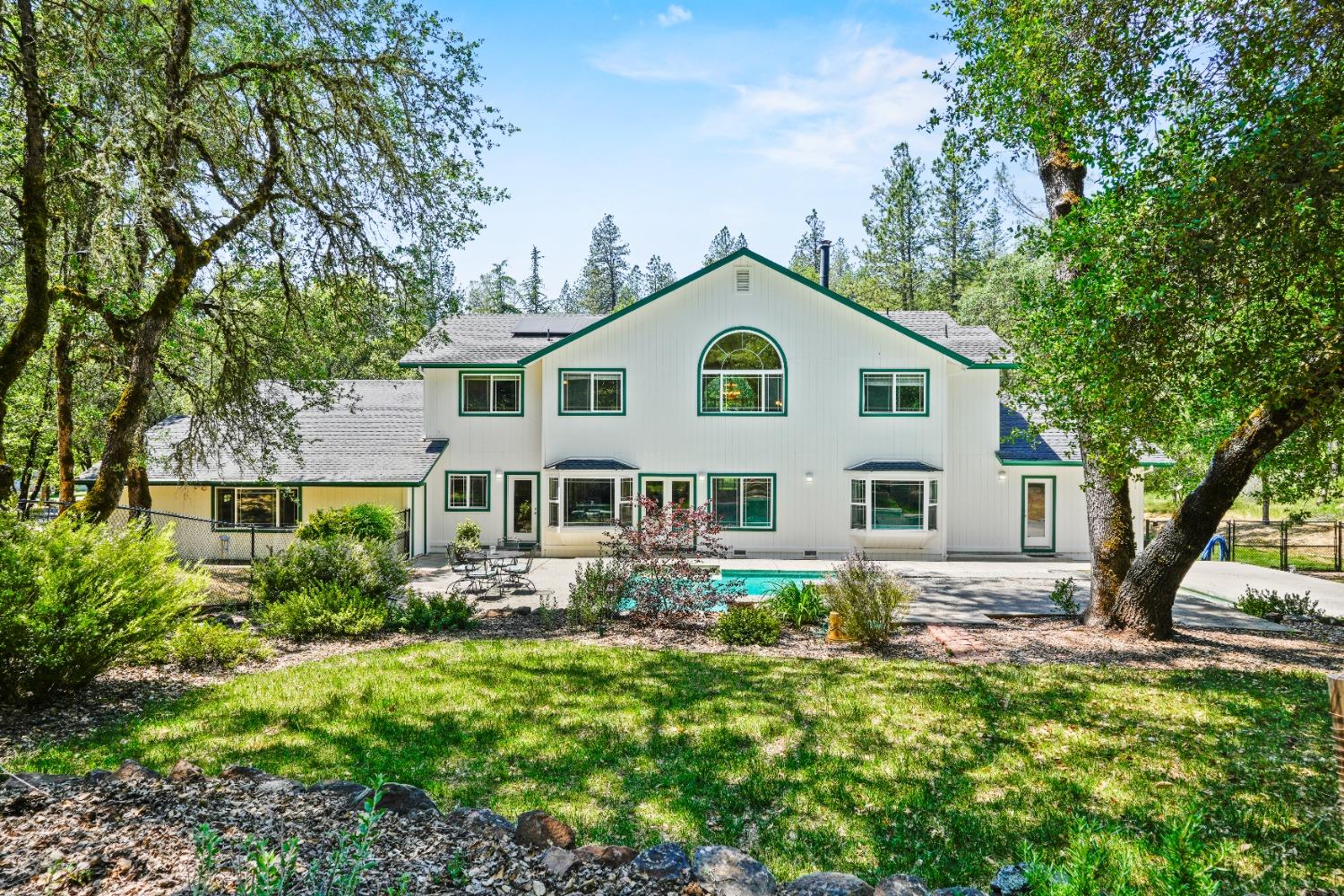 2020 Oak Hill Lane