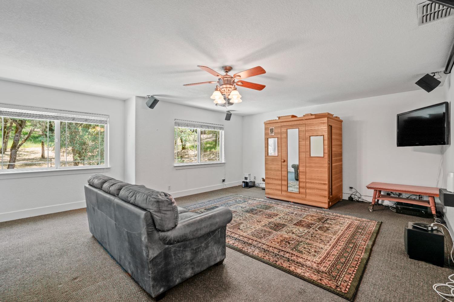 2020 Oak Hill Lane