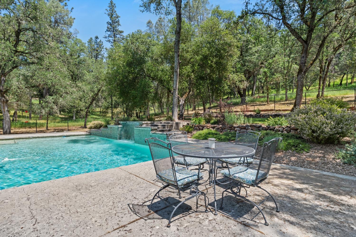 2020 Oak Hill Lane