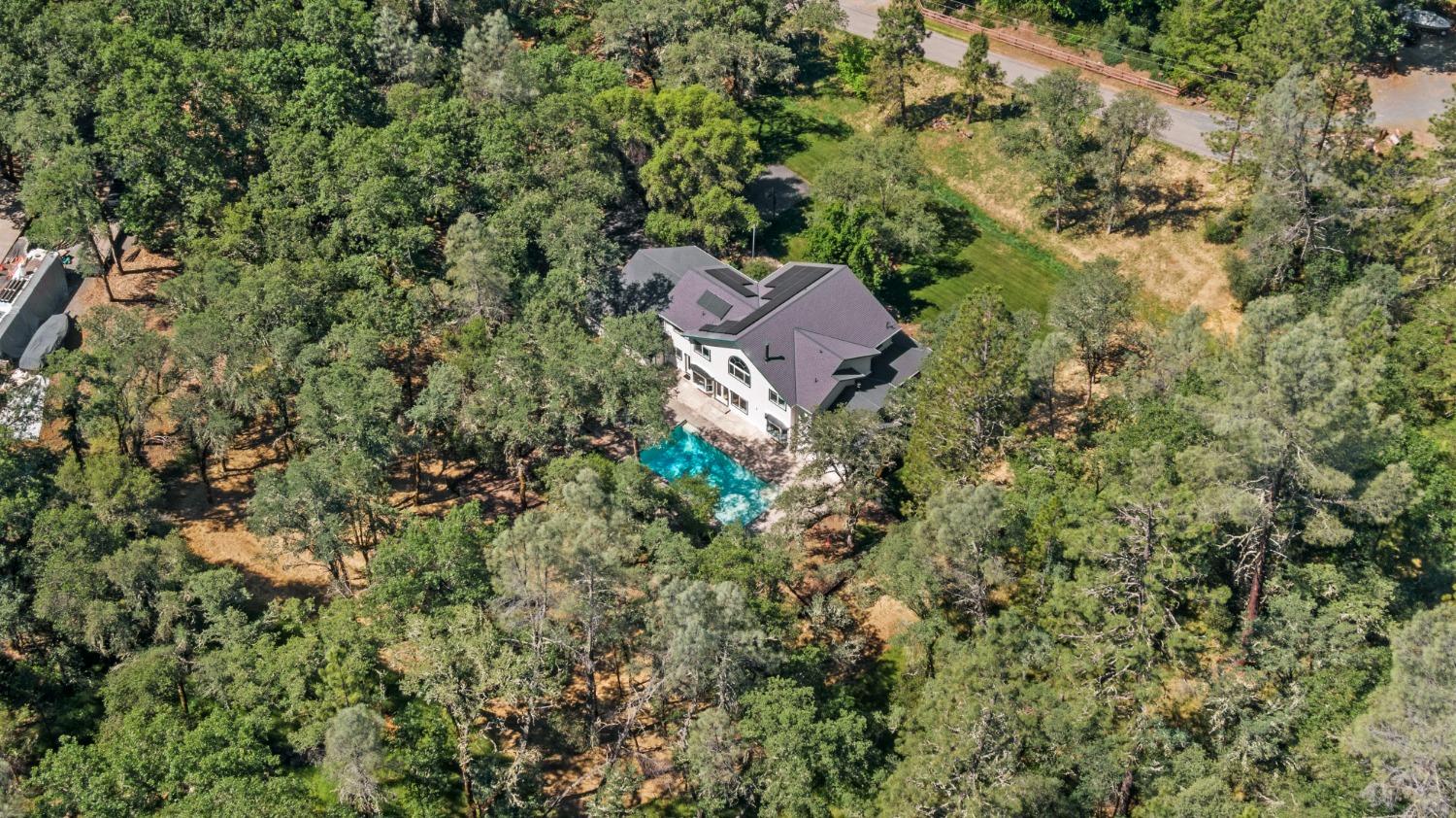 2020 Oak Hill Lane