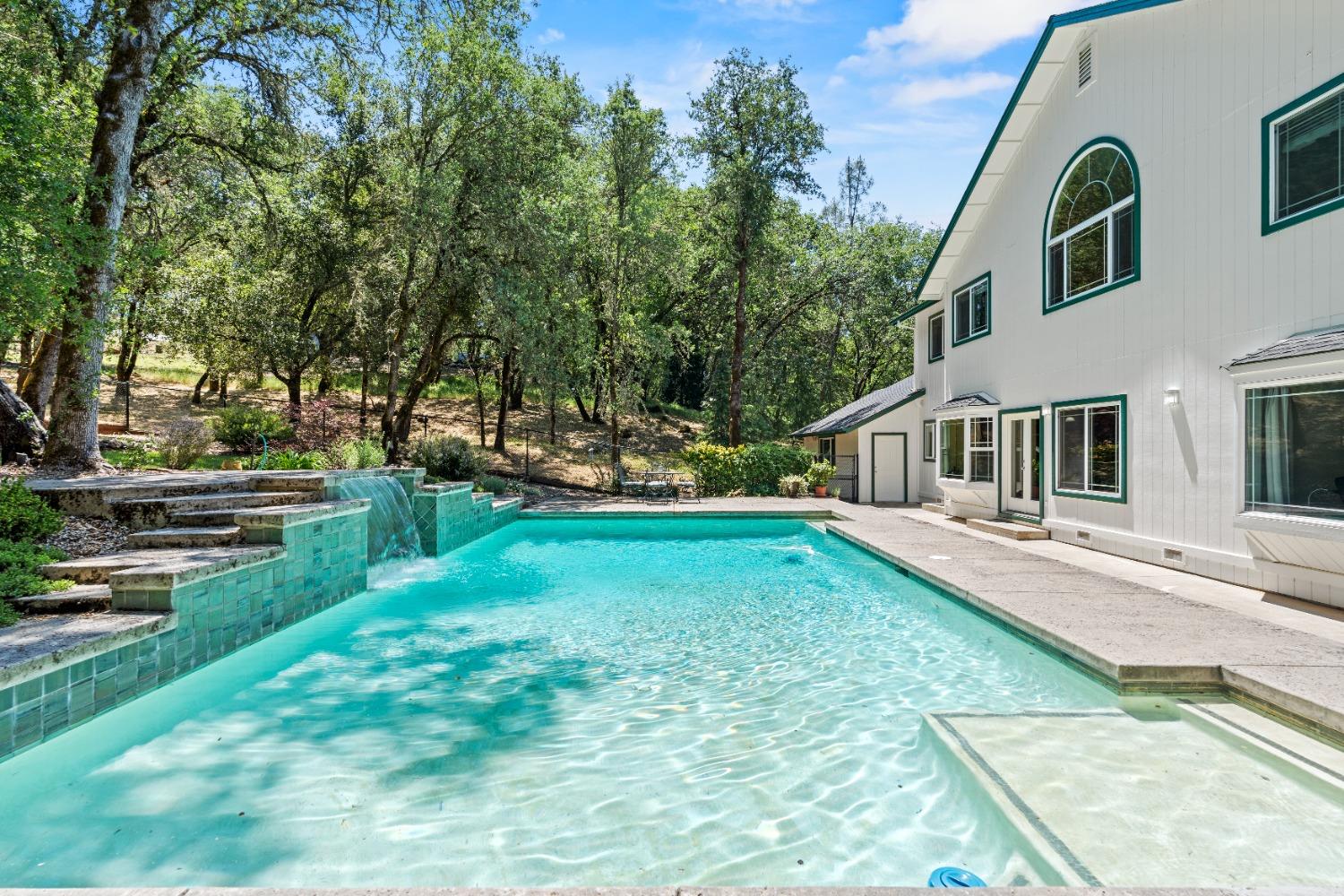 2020 Oak Hill Lane