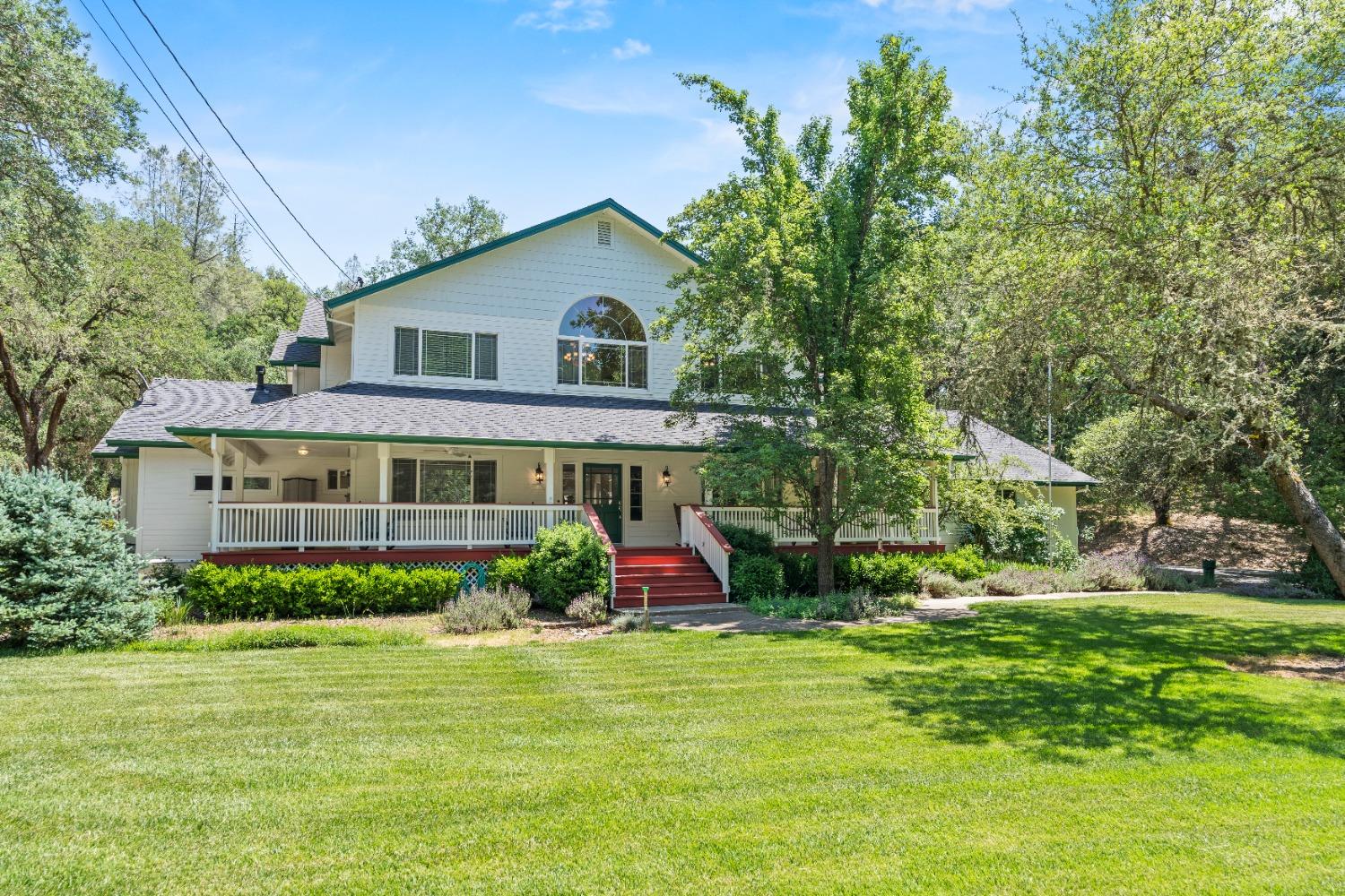 2020 Oak Hill Lane