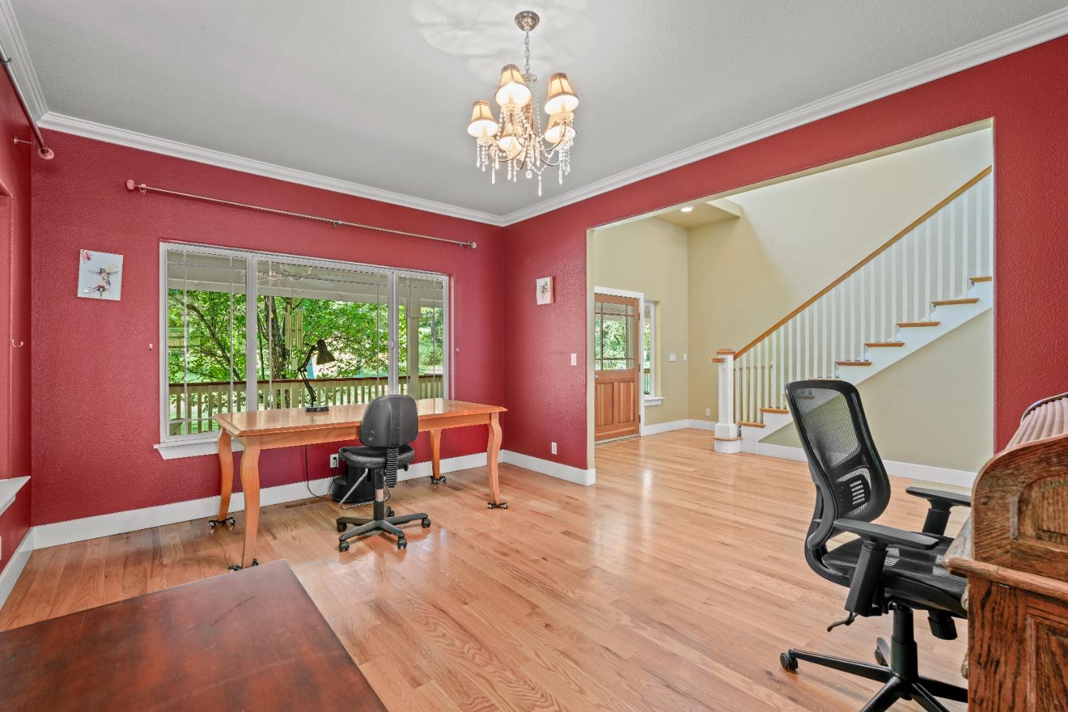 2020 Oak Hill Lane