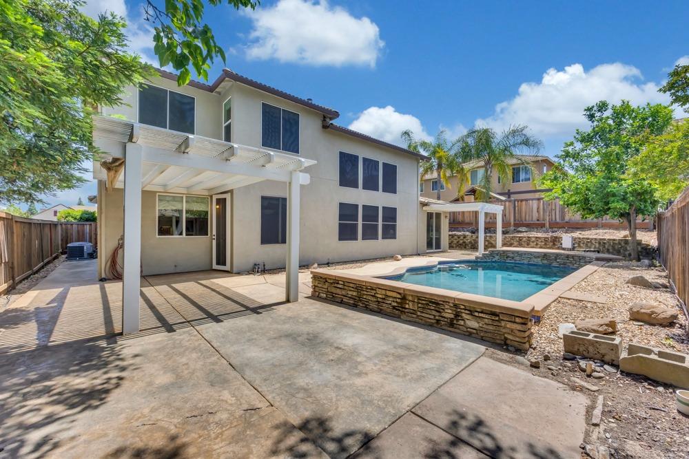 6321 Royal Tern Court