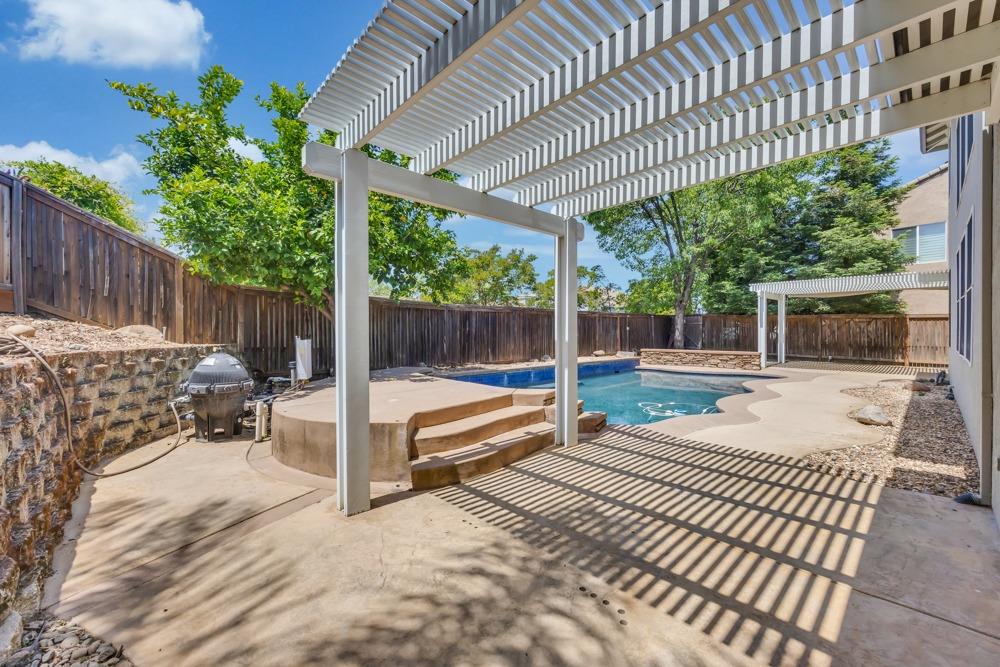 6321 Royal Tern Court