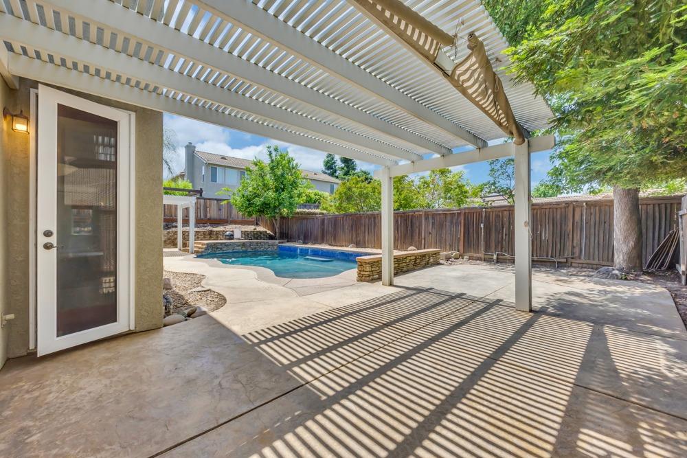 6321 Royal Tern Court