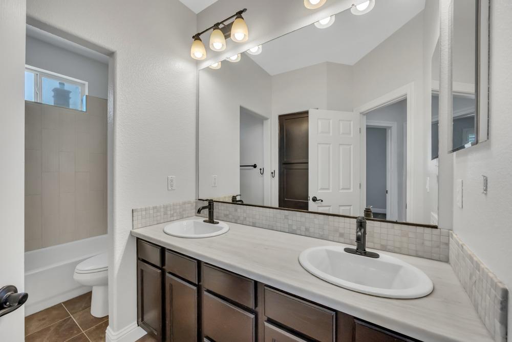 6321 Royal Tern Court