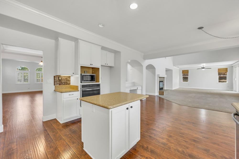 6321 Royal Tern Court