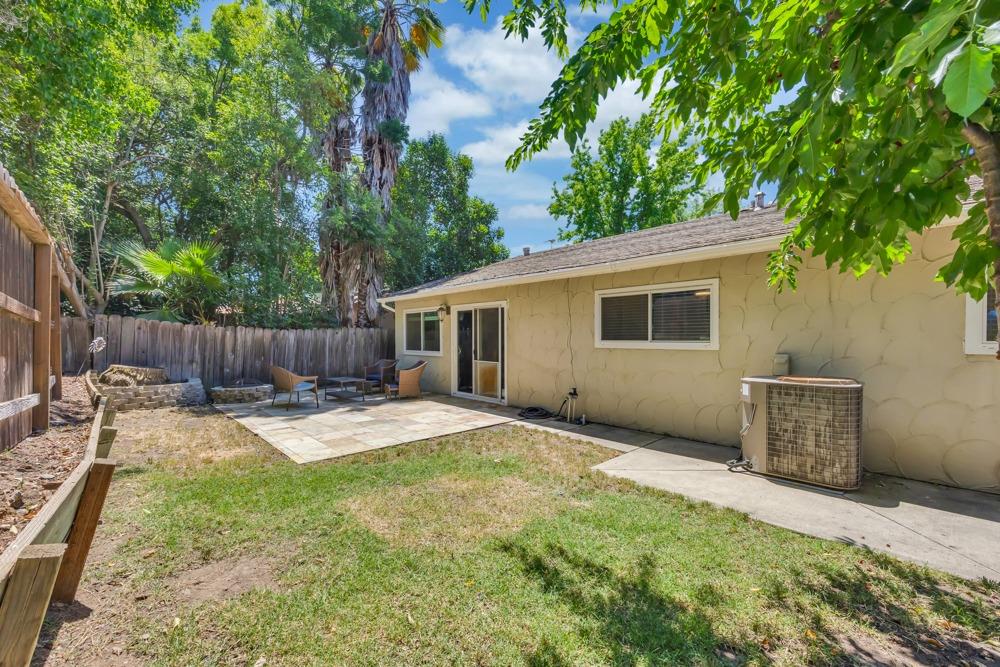 7746 Smoley Way