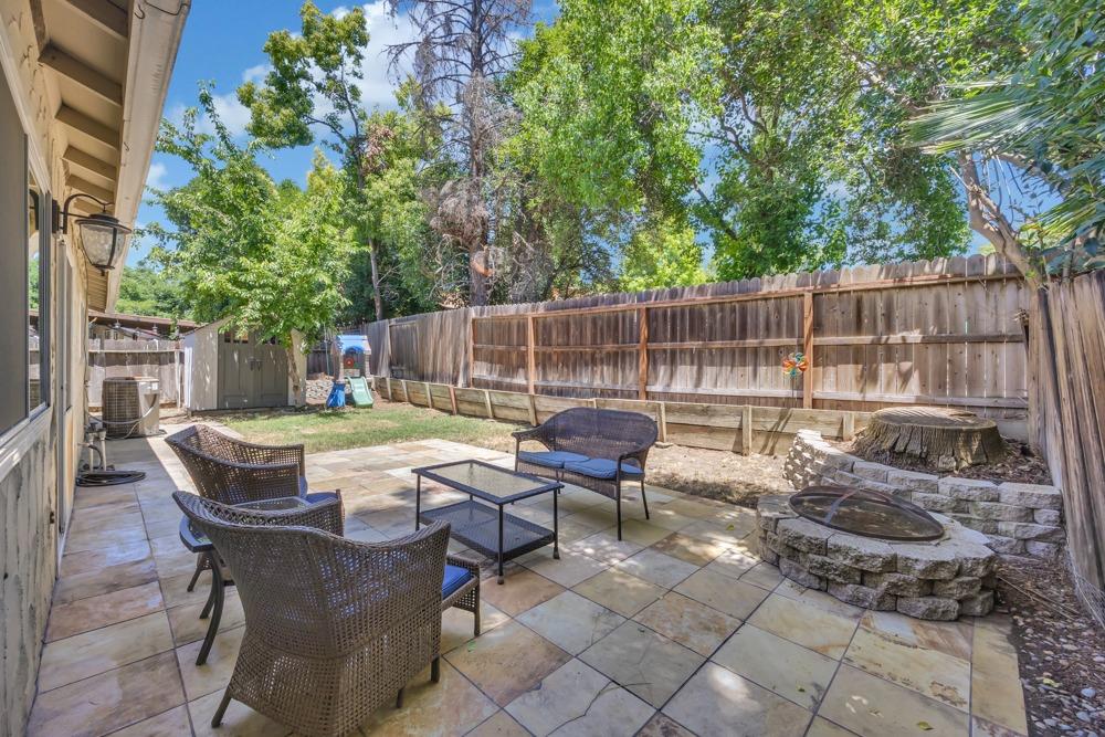 7746 Smoley Way