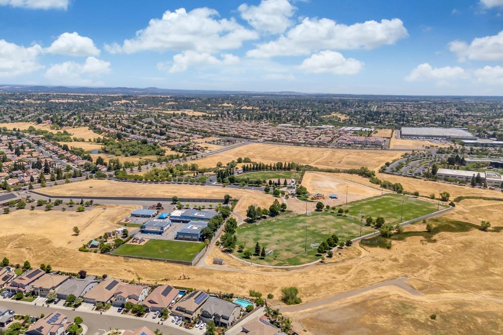 1317 Larkspur Drive